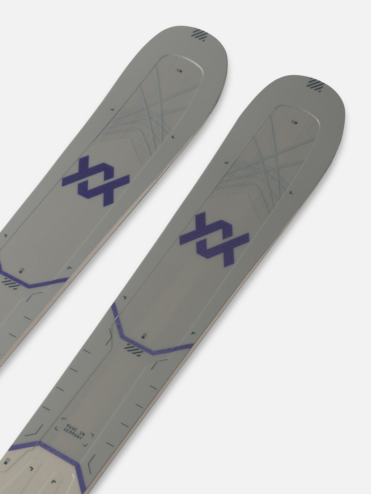 Völkl Mantra 84 W Ski Spitze Nahaufnahme
