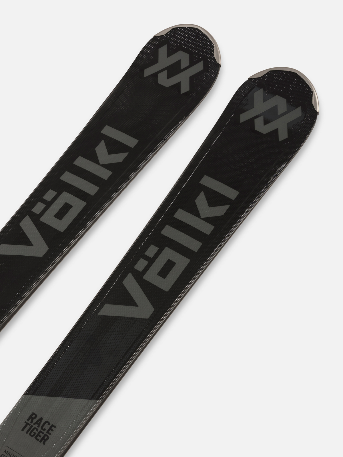 Völkl Racetiger MC black Ski Spitze Nahaufnahme